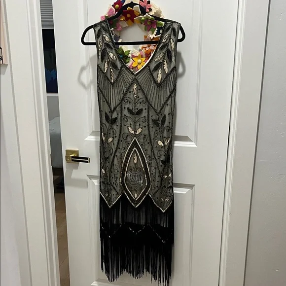 Black and Gold Beaded Fringe Dress - Picture 5 of 8